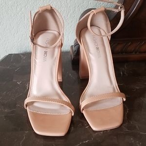 NWOT Fashion Nova nude block heels
